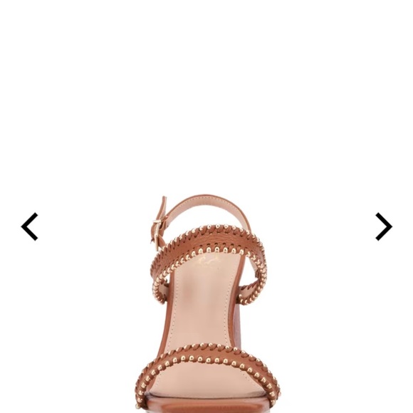 Block heel. - Picture 3 of 7